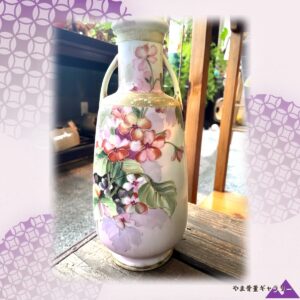【藤色に群れ咲く花】オールドノリタケ 金盛 花文 両耳花瓶