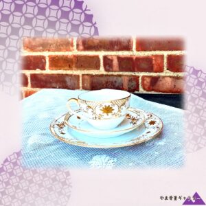 【金線がえがく静かな食卓】オールドノリタケ 金彩 唐草文 トリオ三点 カップ&ソーサー