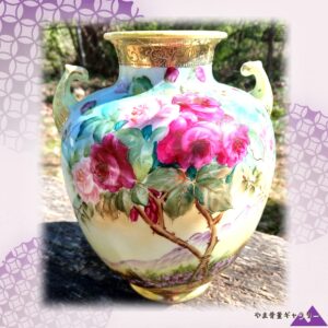 【咲きこぼれる大輪の薔薇】オールドニッポン 薔薇文 両耳花瓶 金彩