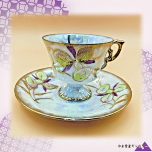 【高台に咲く一服の華】オールドノリタケ コラレン ラスター彩 花文 カップ＆ソーサー