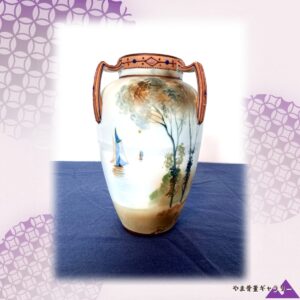 【凪の湖を帆船が静かにゆく】オールドノリタケ 手描き 帆船風景文 三耳花瓶 金彩