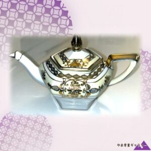 【白磁に咲く金の一輪】オールドノリタケ 金盛 薔薇文 ティーポット