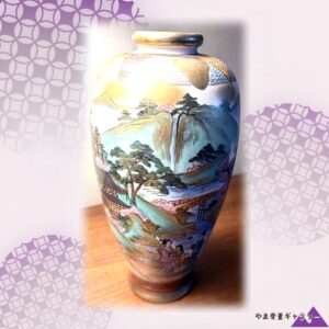 【掌におさまる山河の細密画】薩摩焼 細密金彩 山水人物文 花瓶