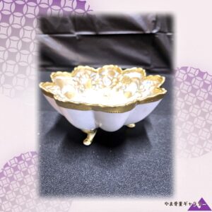 【金の縁が蓮を象る】オールドノリタケ 金盛 ジュエル装飾 花文 飾鉢