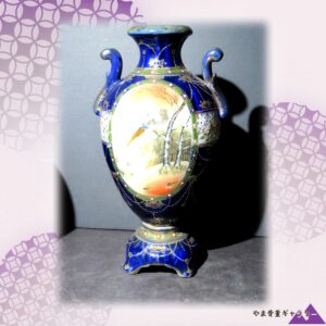 【瑠璃の闇に灯る花鳥の窓】オールドニッポン コバルト金彩 花鳥文 飾壷 ジュエル装飾