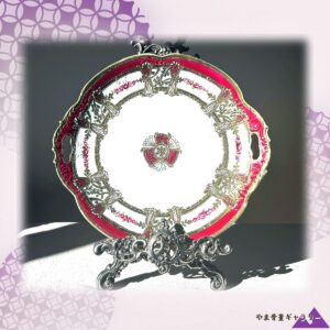 【臙脂に映える金の薔薇飾り】オールドノリタケ 金盛 薔薇文 飾皿 金彩
