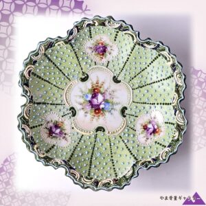 【翠の粒に浮かぶ花の窓】オールドノリタケ 盛上 花文 飾鉢