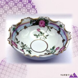 【淡き帯に薔薇がほどける】オールドノリタケ 薔薇文 三脚鉢 金彩 ビーズ