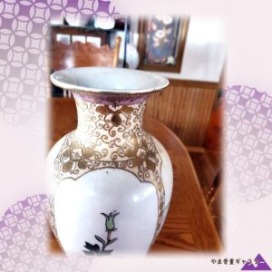 【蔓唐草にのぞく一輪】オールドノリタケ 草花文 双耳花瓶 金彩