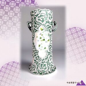 【白いレースに咲く菊】オールドノリタケ 盛上 菊花文 双耳花瓶