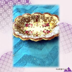 【金の縁取りに咲く花】オールドノリタケ 金盛 薔薇文 飾鉢 金彩