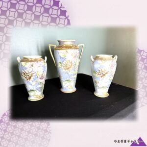 【炉辺をかざる菊三題】オールドノリタケ 菊花文 ガーニチュア 三点揃 金彩