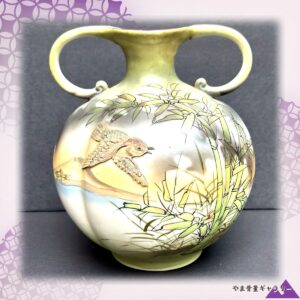 【葦原をかすめる一羽】オールドノリタケ 盛上 花鳥文 双耳花瓶
