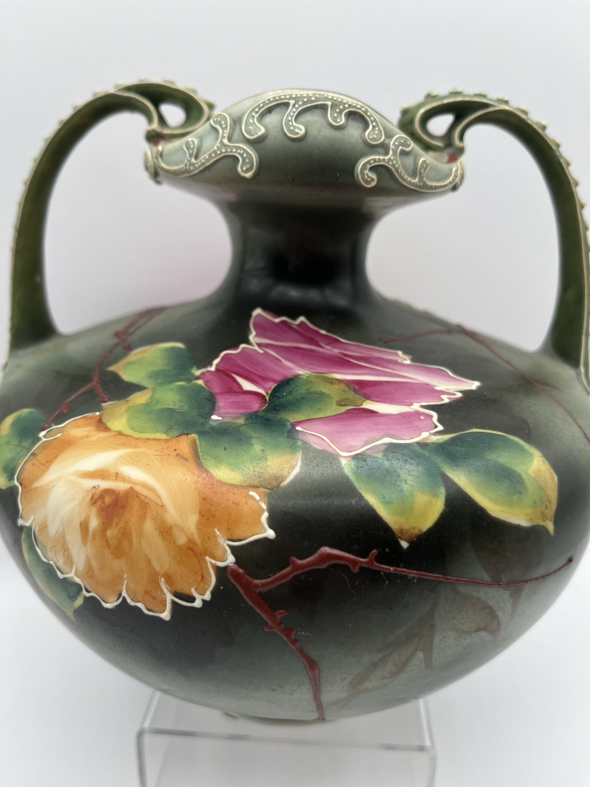 【翠地に燃える大輪】オールドノリタケ 薔薇文 両耳花瓶 金彩 - 画像 (2)