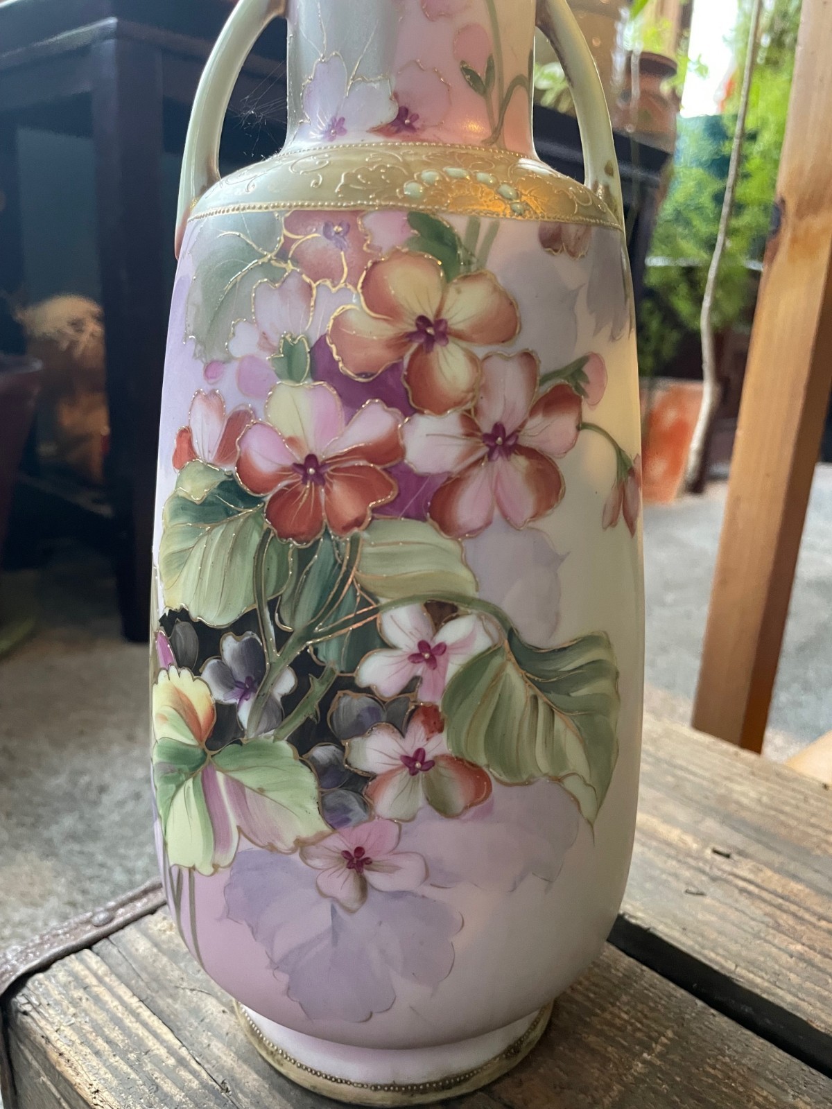 【藤色に群れ咲く花】オールドノリタケ 金盛 花文 両耳花瓶 - 画像 (2)