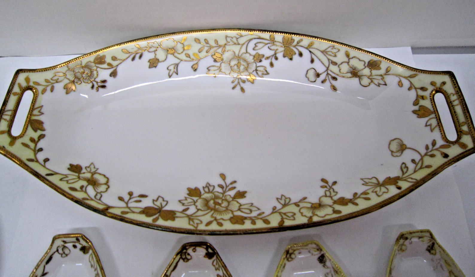 【金の蔦が縁をめぐる】オールドノリタケ 金彩 花文 セロリ皿 塩入れ揃 - 画像 (2)