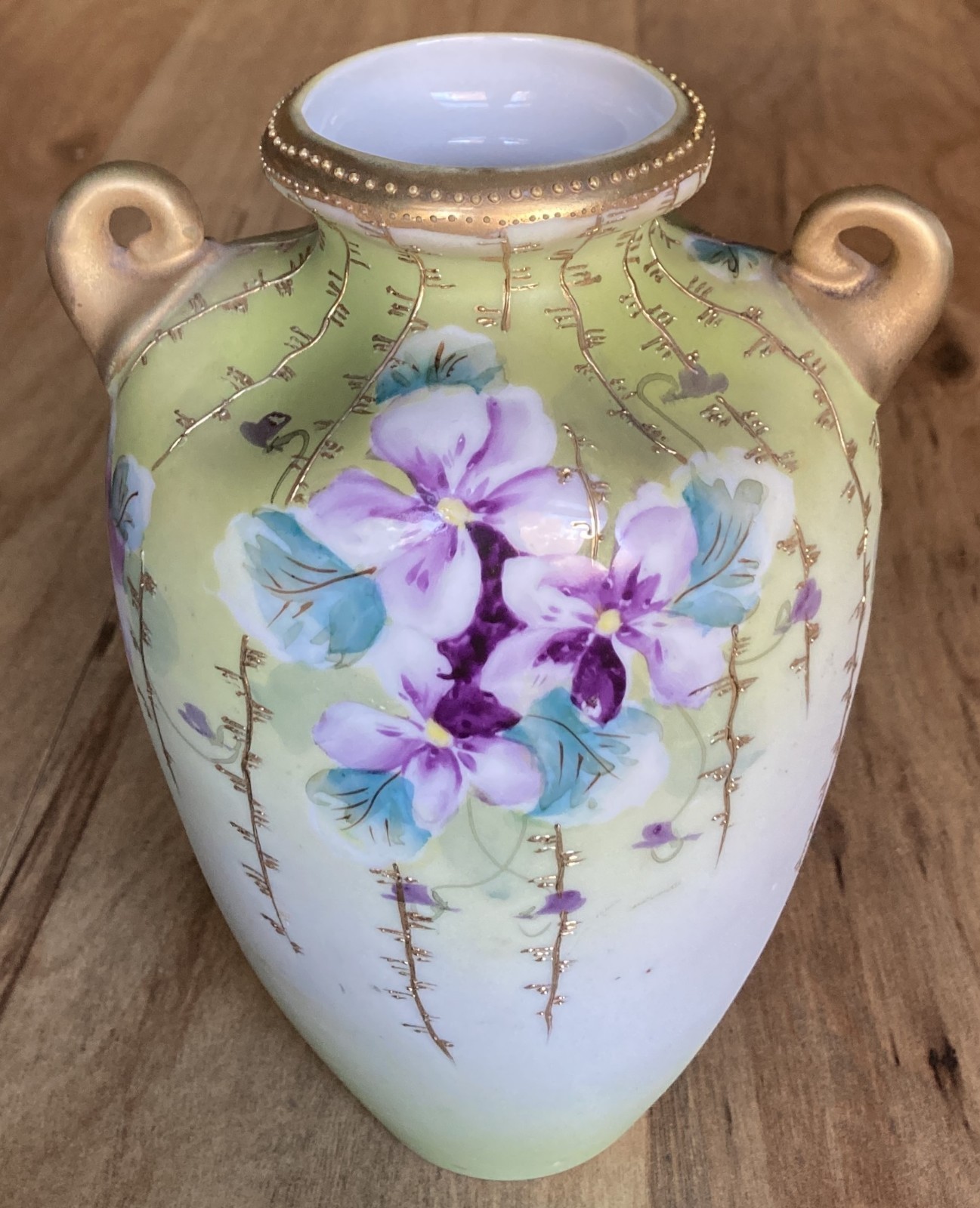 【緑にあふれる菫の花】オールドノリタケ 菫文 両耳花瓶 金彩 - 画像 (2)