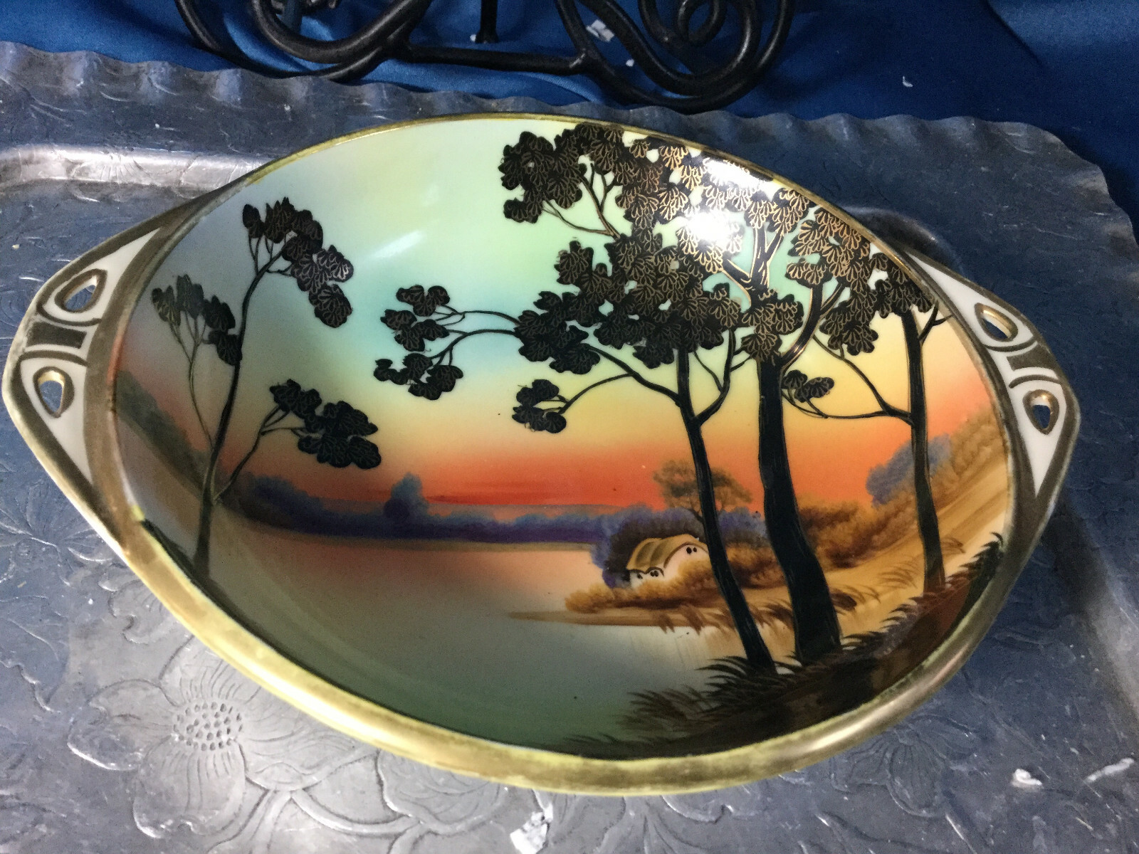 【黄昏の湖が金に染まる】オールドノリタケ 風景文 八角手付鉢 金彩 - 画像 (2)