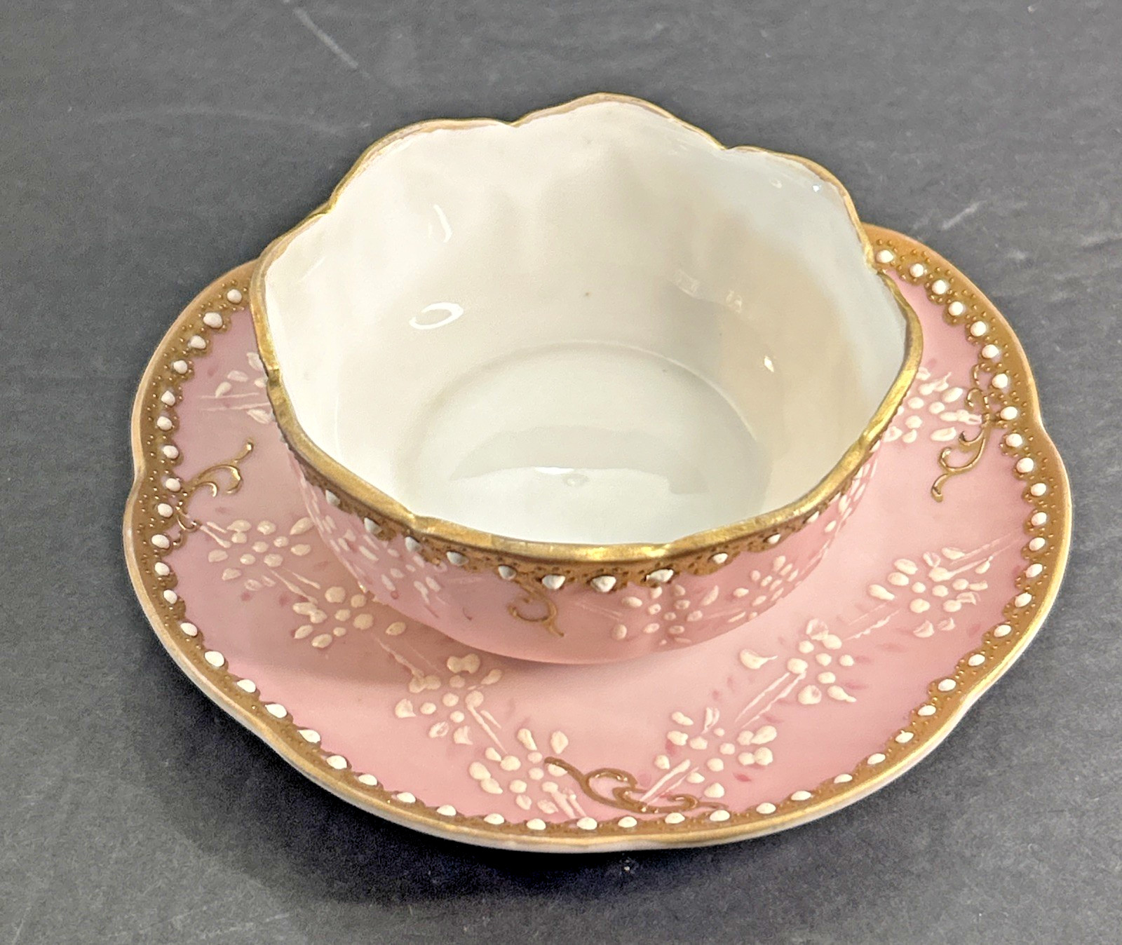 【桃色にきらめく白い花】オールドノリタケ 盛上 ジュエル装飾 小鉢 受皿付 金彩 - 画像 (3)