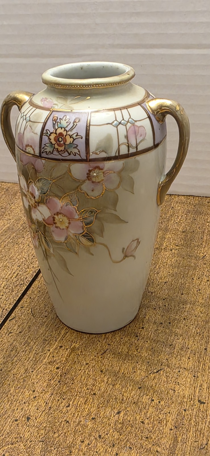 【菖蒲ゆれる水辺の宵】オールドノリタケ 菖蒲文 両耳花瓶 金彩 - 画像 (3)