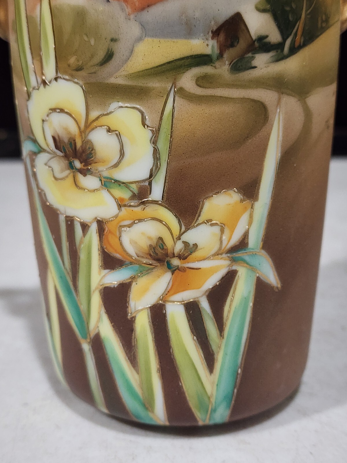 【夕景にひらく黄の菖蒲】オールドノリタケ 菖蒲文 風景文 両耳花瓶 金彩 - 画像 (2)