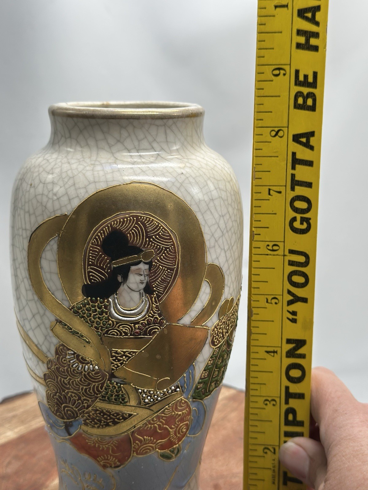 【金光にうかぶ天女】薩摩焼 金彩 盛上 人物文 花瓶 - 画像 (3)