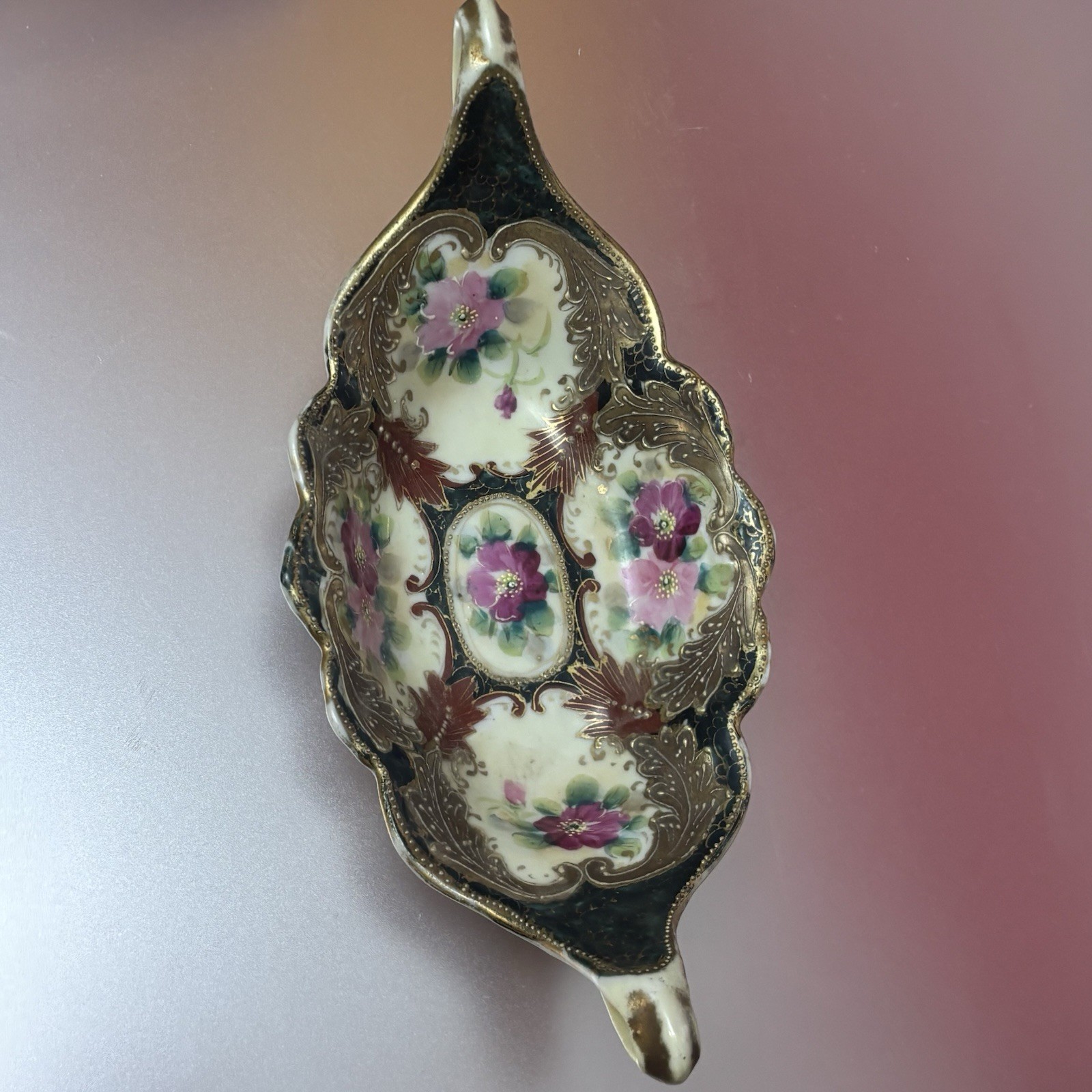 【黒地に咲く舟形の薔薇】オールドノリタケ 金盛 薔薇文 舟形鉢 金彩 - 画像 (3)