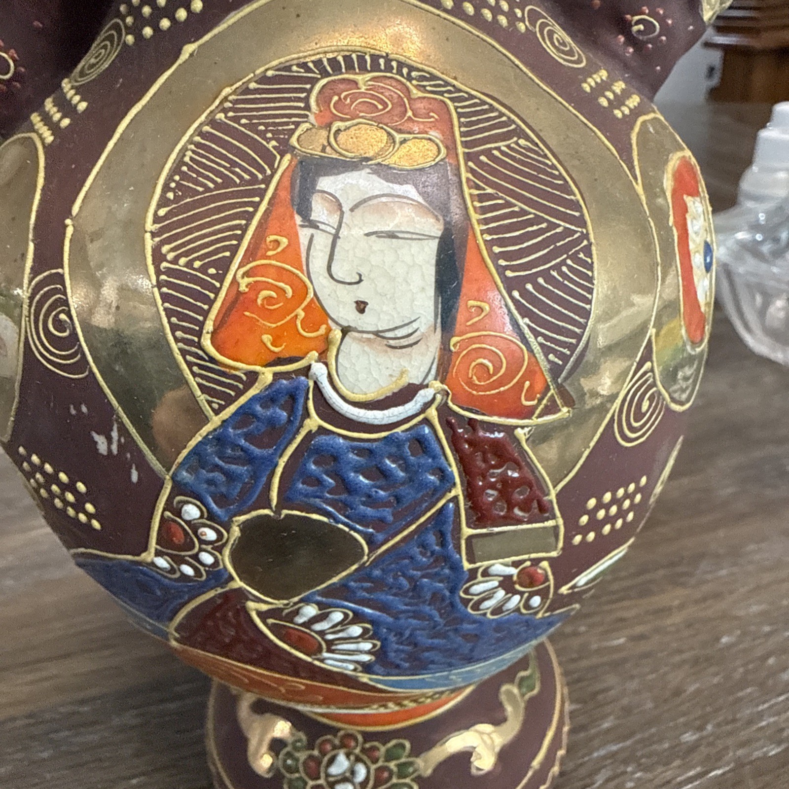 【金の点描に観音やどる】薩摩 盛上 人物文 花瓶 金彩 - 画像 (3)