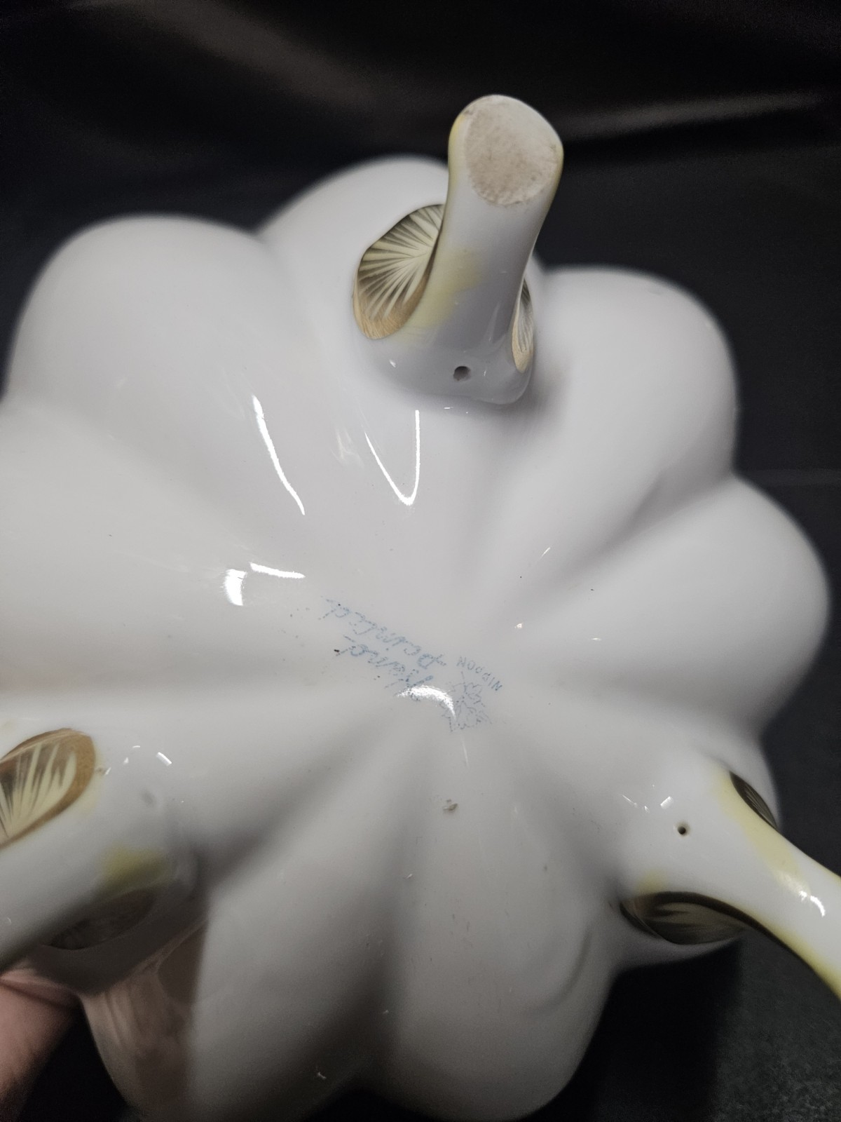 【金の縁が蓮を象る】オールドノリタケ 金盛 ジュエル装飾 花文 飾鉢 - 画像 (3)