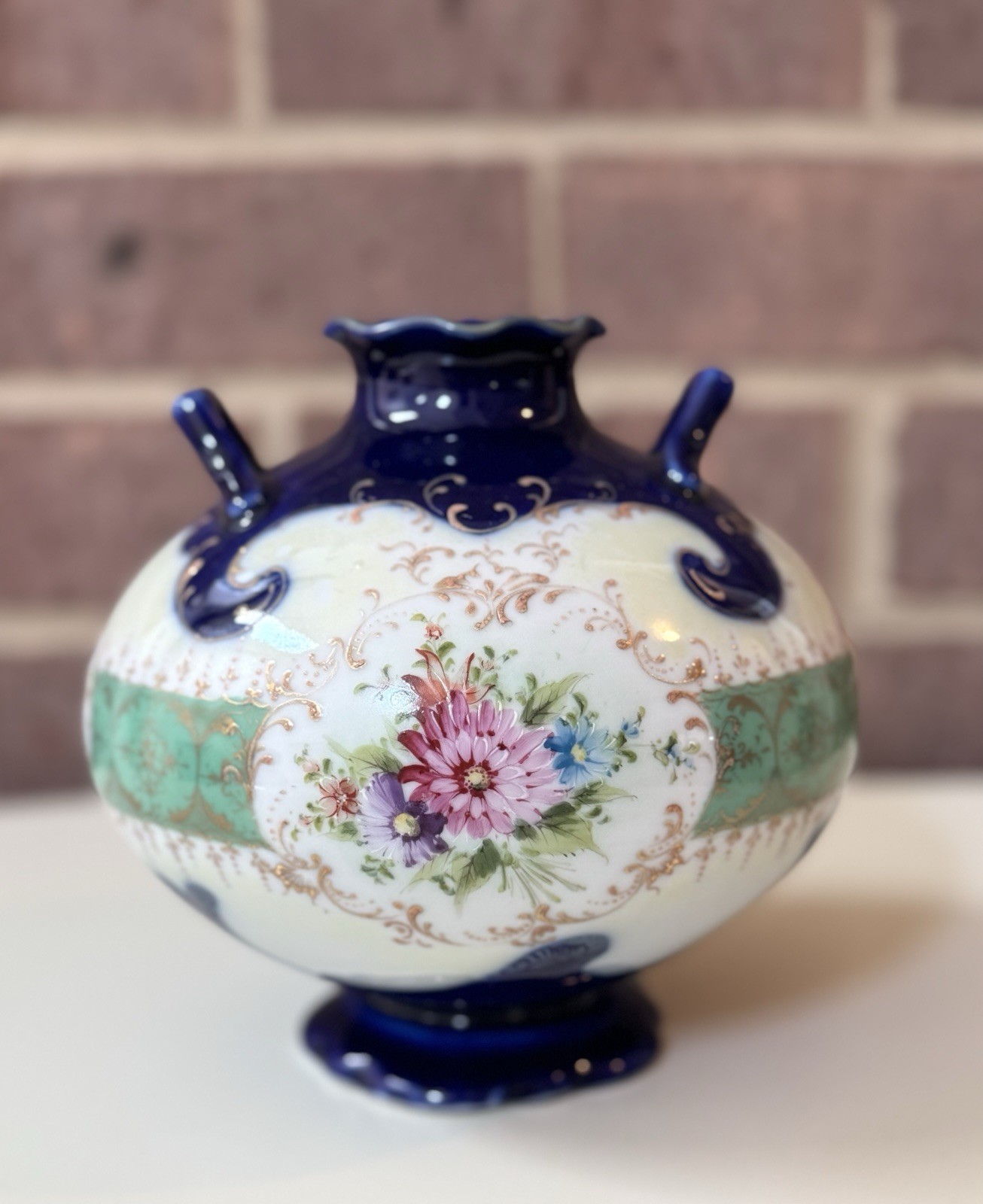 【瑠璃の窓に花束が咲く】オールドノリタケ コバルト金彩 花文 両耳花瓶 - 画像 (2)
