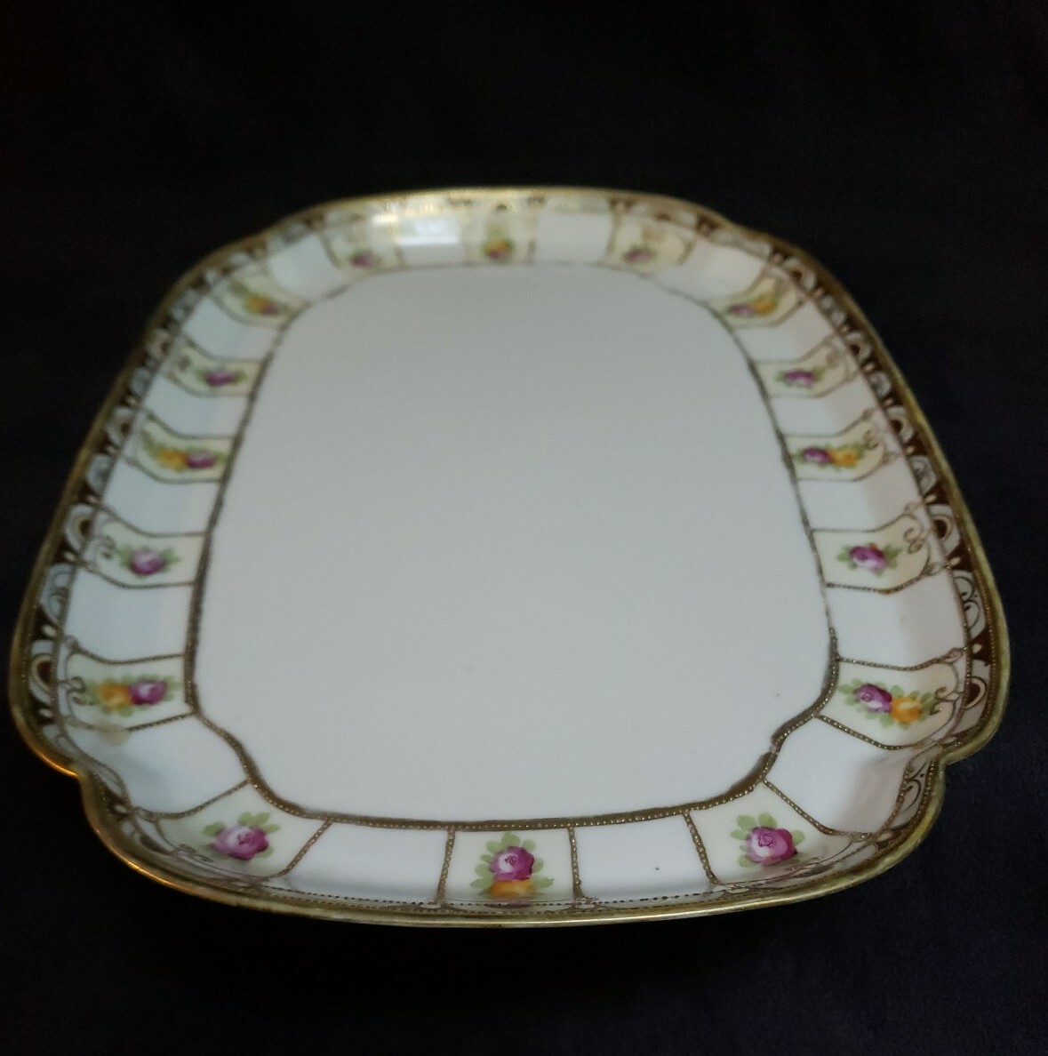 【卓上を流れる金の彩り】オールドノリタケ 金盛 花文 トレイ 金彩 - 画像 (3)