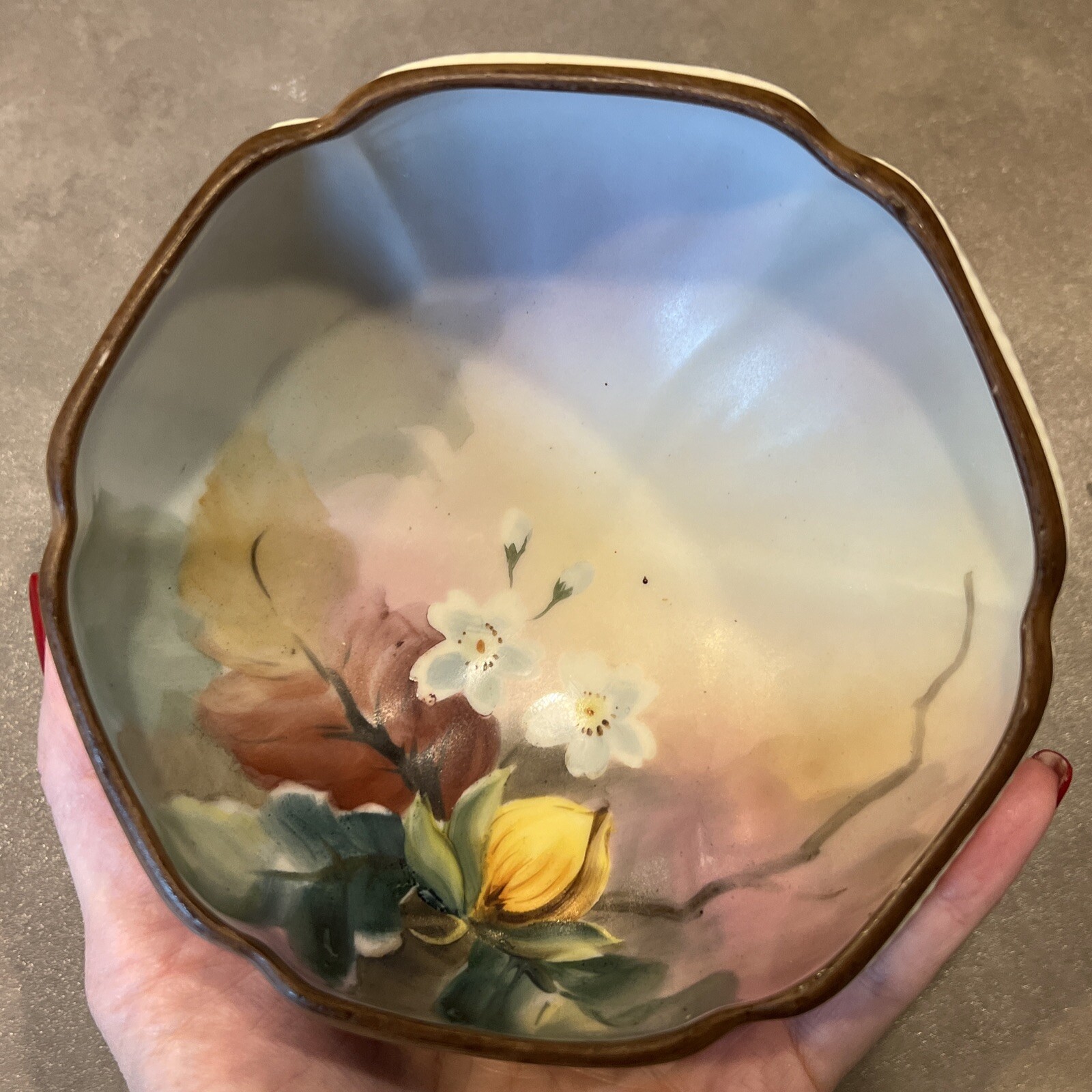 【紅の珠が縁にともる】オールドノリタケ 盛上 薔薇文 足付鉢 金彩 - 画像 (3)