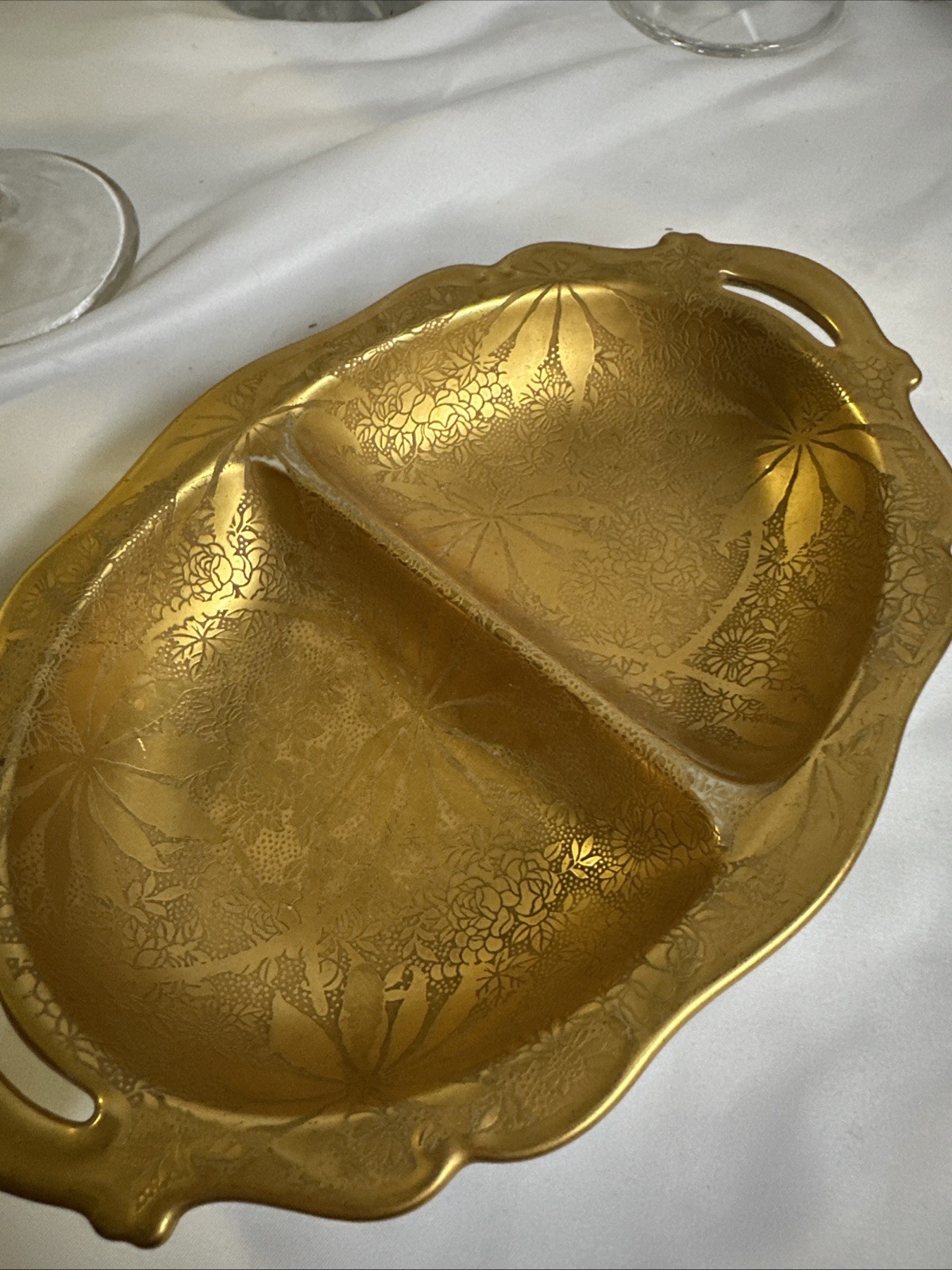 【金一色に咲く花の地紋】オールドノリタケ 金彩 二仕切鉢 - 画像 (2)