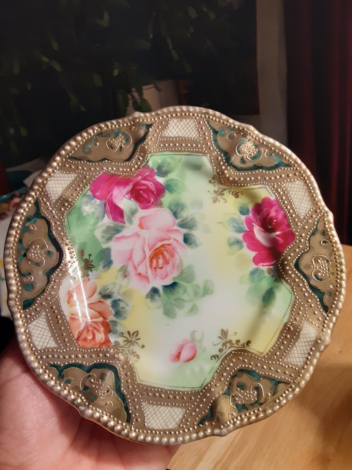 【金の縁に薔薇あふれる】オールドノリタケ 金盛 薔薇文 飾皿 - 画像 (2)
