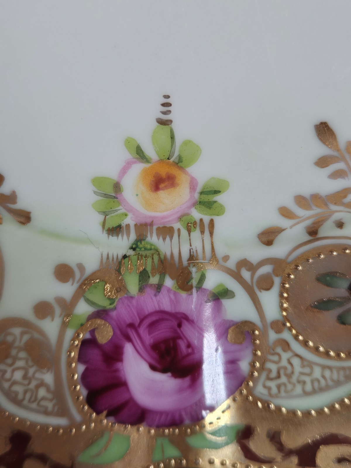 【薔薇がめぐる金の縁】オールドノリタケ 金盛 薔薇文 飾皿 金彩 - 画像 (2)