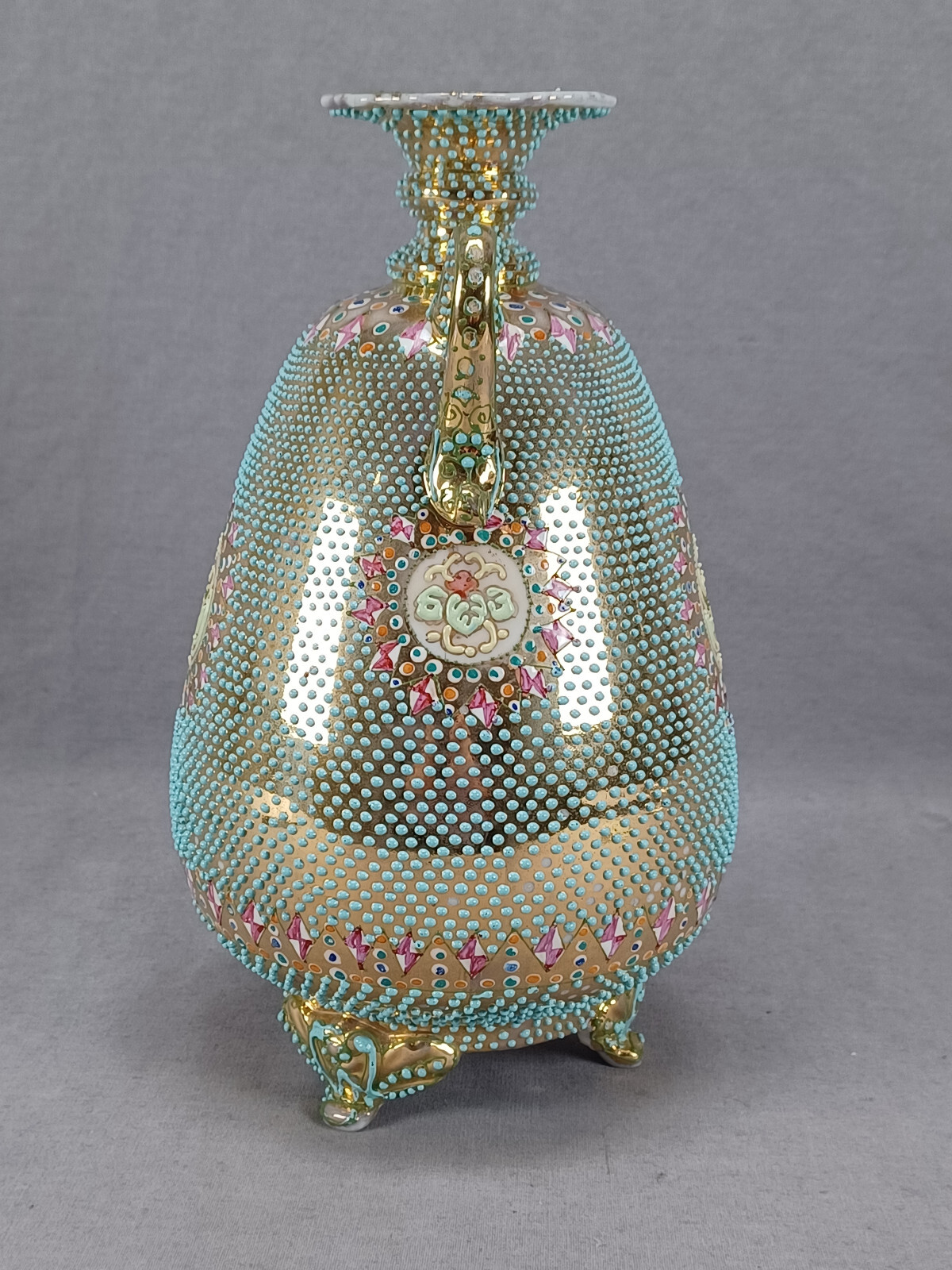 【ターコイズの粒に咲く蘭】オールドノリタケ ビーディング 蘭文 双耳花瓶 金彩 - 画像 (2)
