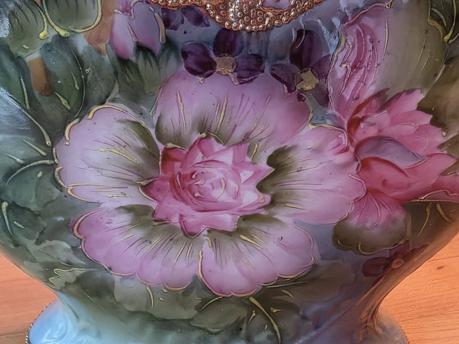 【緑陰にこぼれる薔薇】オールドノリタケ ジュエル装飾 薔薇文 双耳花瓶 金彩 - 画像 (2)