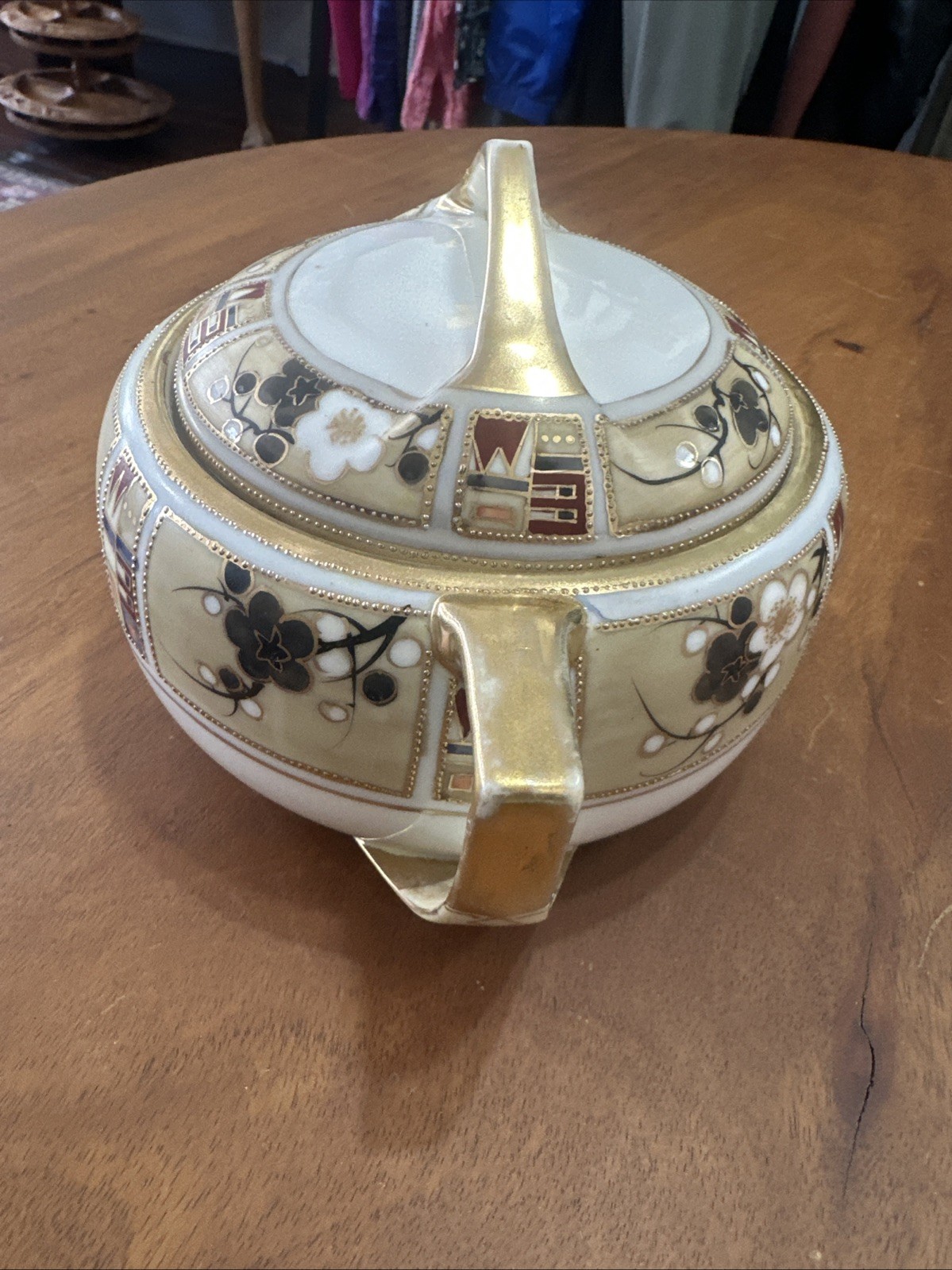 【幾何の窓に咲く梅】オールドノリタケ ジュエル装飾 梅文 蓋物 金彩 - 画像 (2)