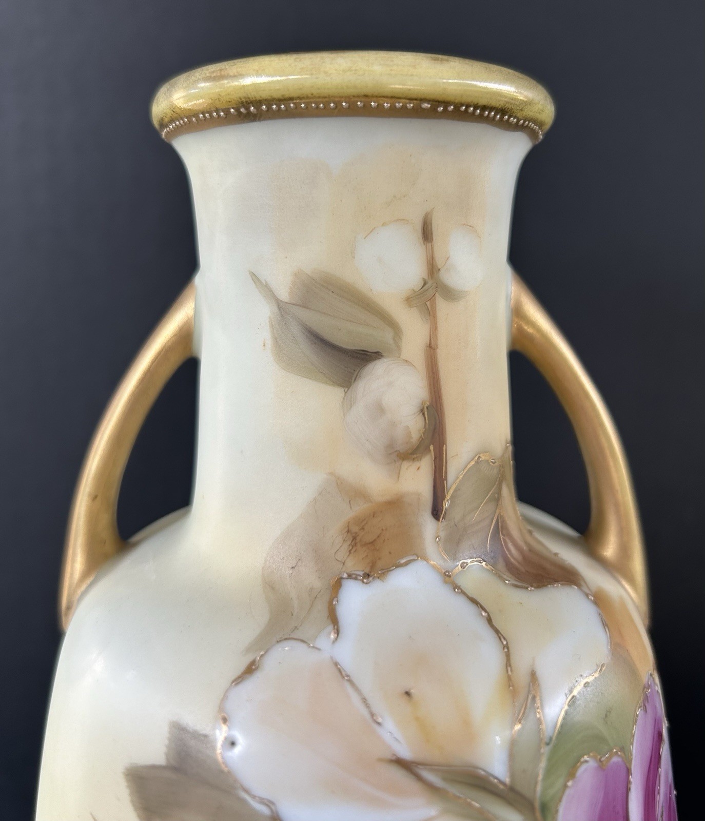 【秋葉に寄り添う薔薇】オールドノリタケ 薔薇文 双耳花瓶 金彩 - 画像 (3)
