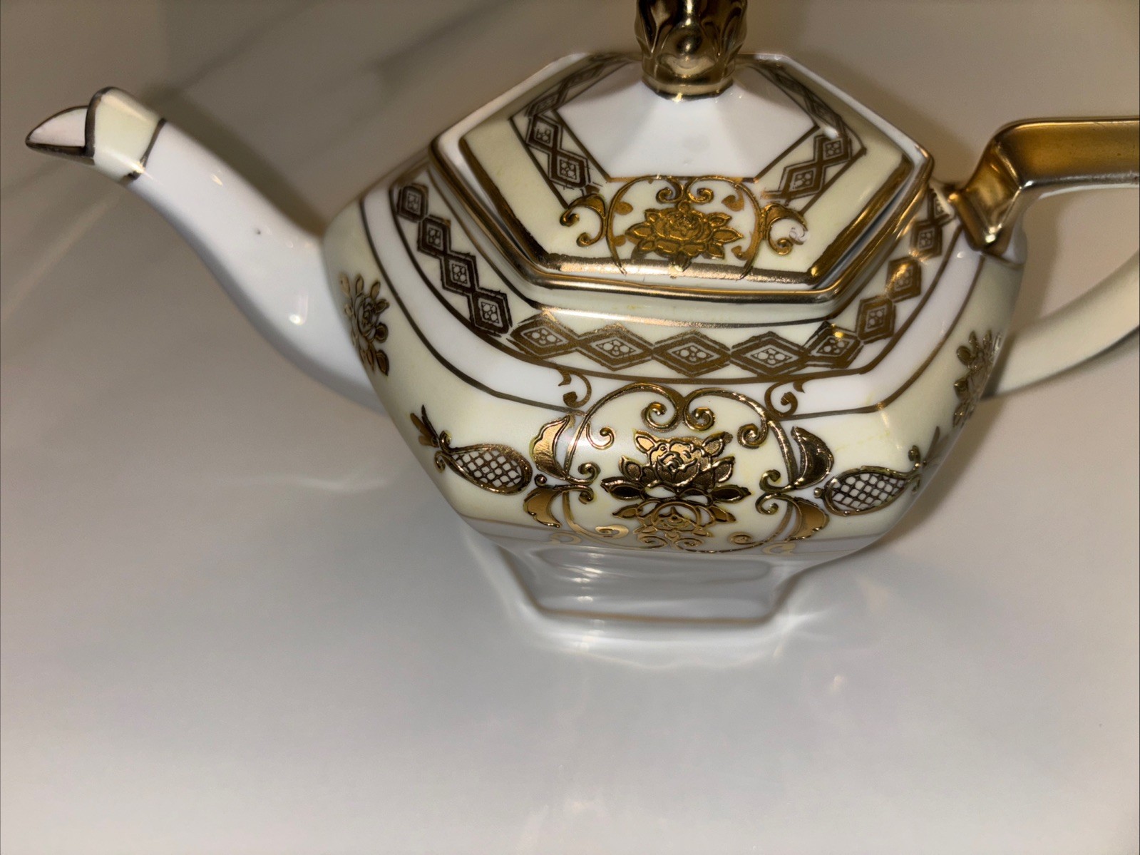 【白磁に咲く金の一輪】オールドノリタケ 金盛 薔薇文 ティーポット - 画像 (2)
