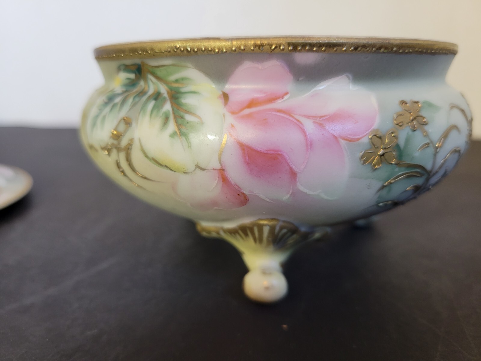 【蓋にひらく一輪の薔薇】オールドノリタケ 金彩 薔薇文 蓋物 三足 - 画像 (3)