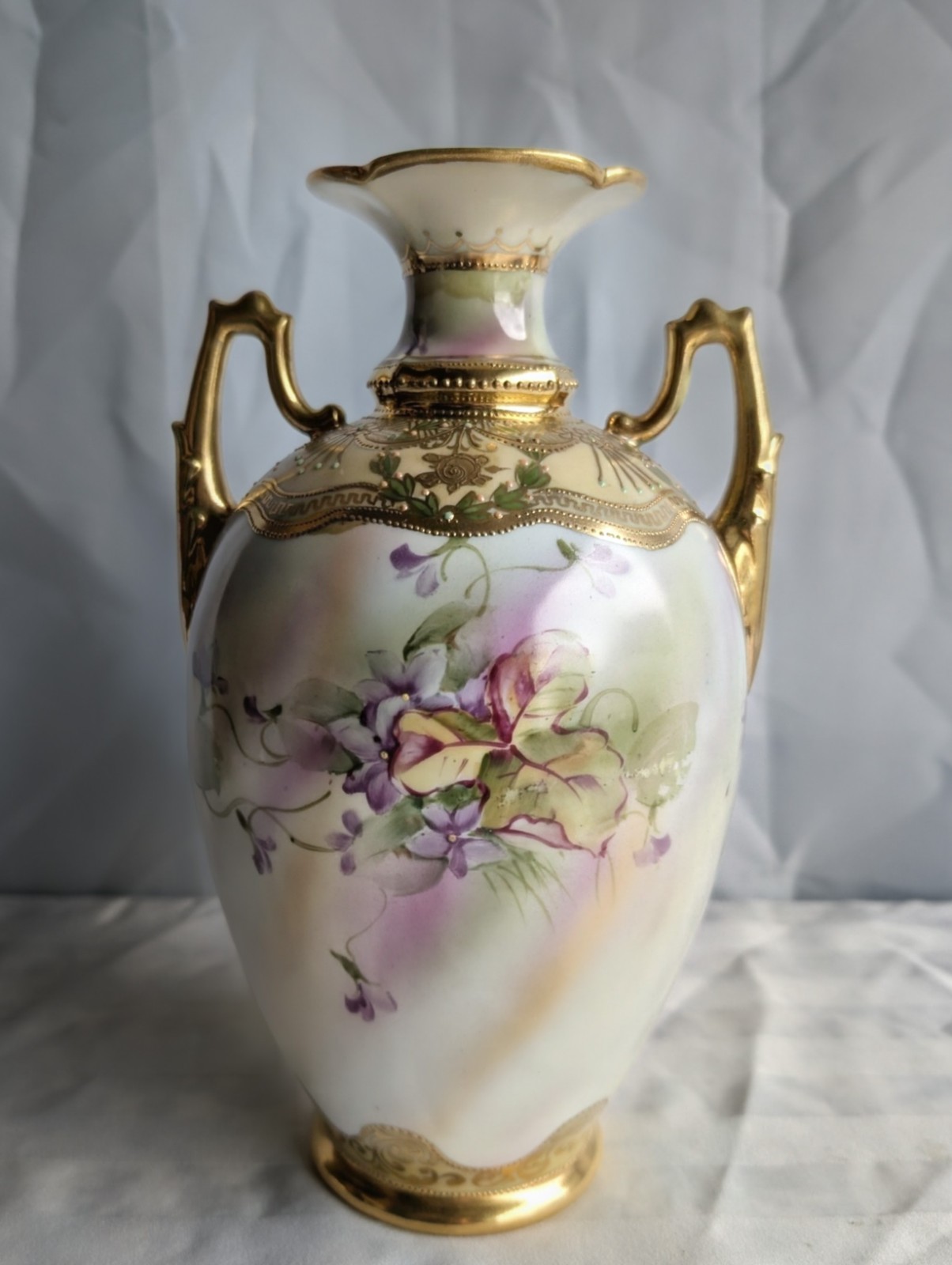 【金のレースに咲く菫】オールドノリタケ 金盛 菫文 双耳花瓶 金彩 - 画像 (3)