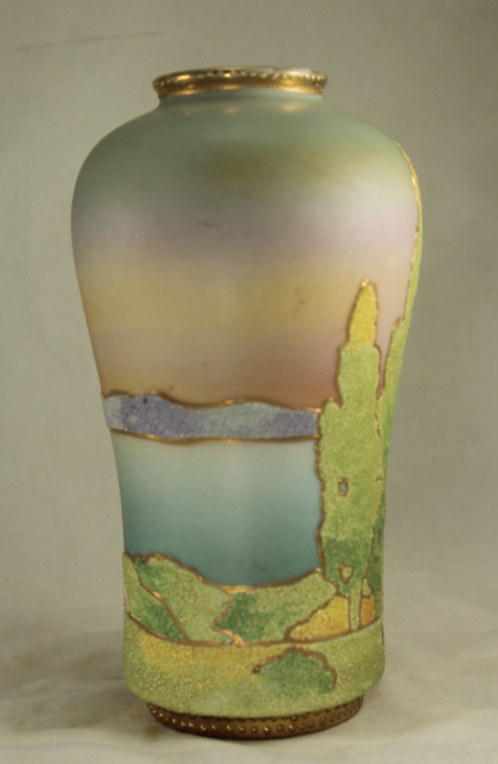 【暁の湖をうつす糸杉の村】オールドノリタケ コラレン 風景文 花瓶 金彩 - 画像 (3)