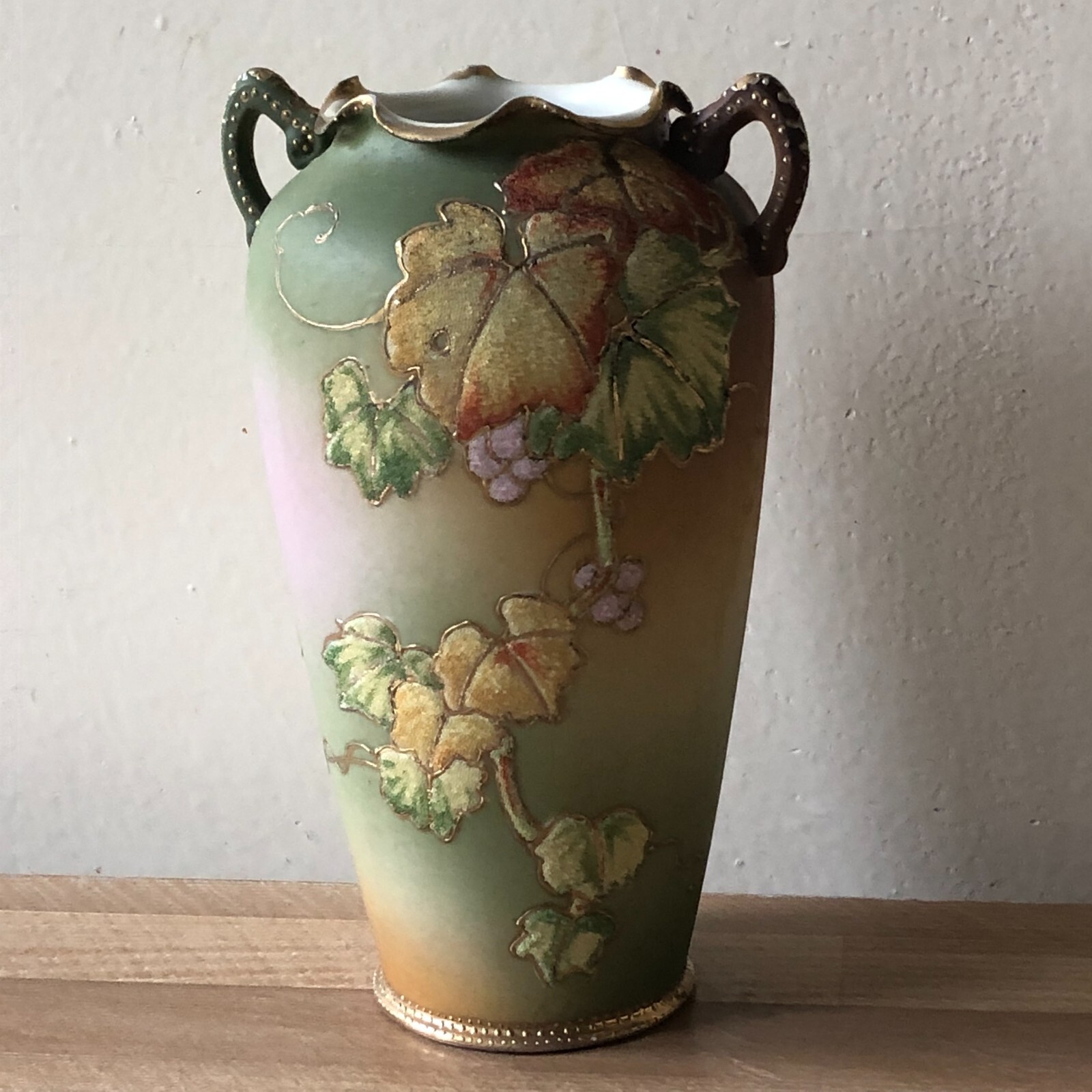 【実りの葡萄を粒で描く】オールドノリタケ コラレン 葡萄文 花瓶 金彩 - 画像 (2)