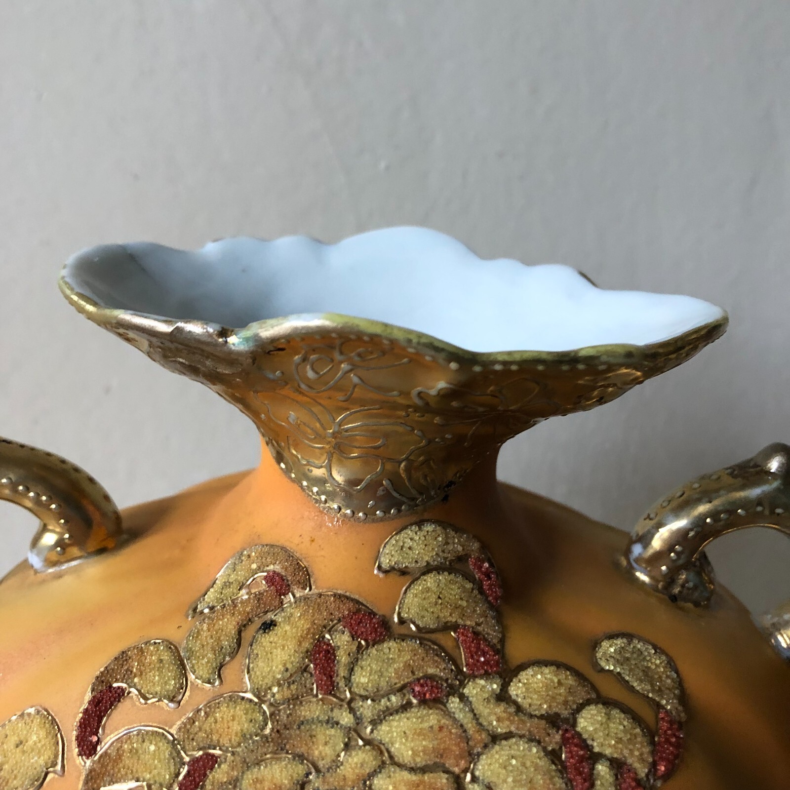 【手に添う花づくしの胴】オールドノリタケ コラレン 花文 両耳花瓶 金彩 - 画像 (3)