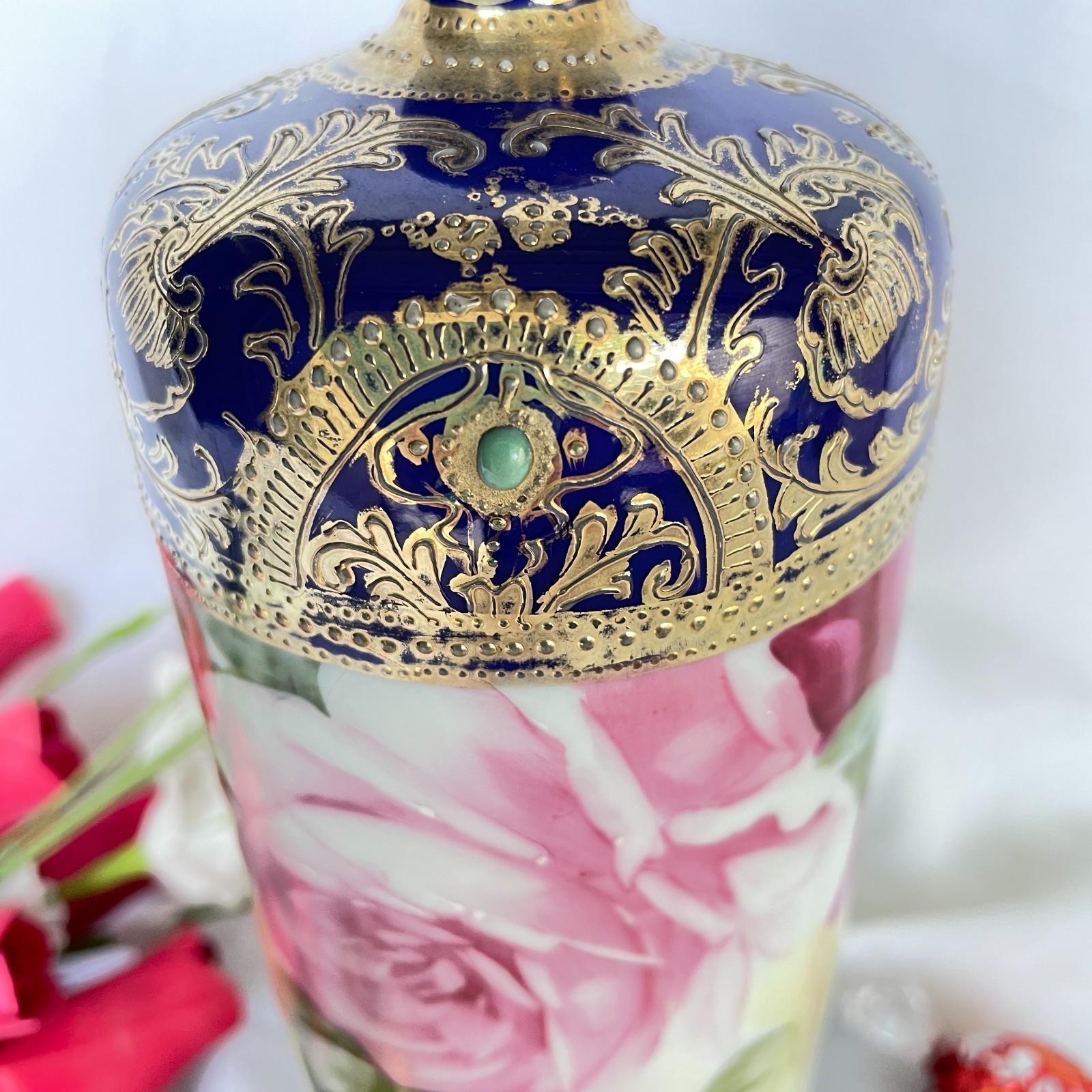 【紺地に咲く大輪の薔薇】オールドノリタケ 金盛 薔薇文 花瓶 コバルト金彩 - 画像 (2)