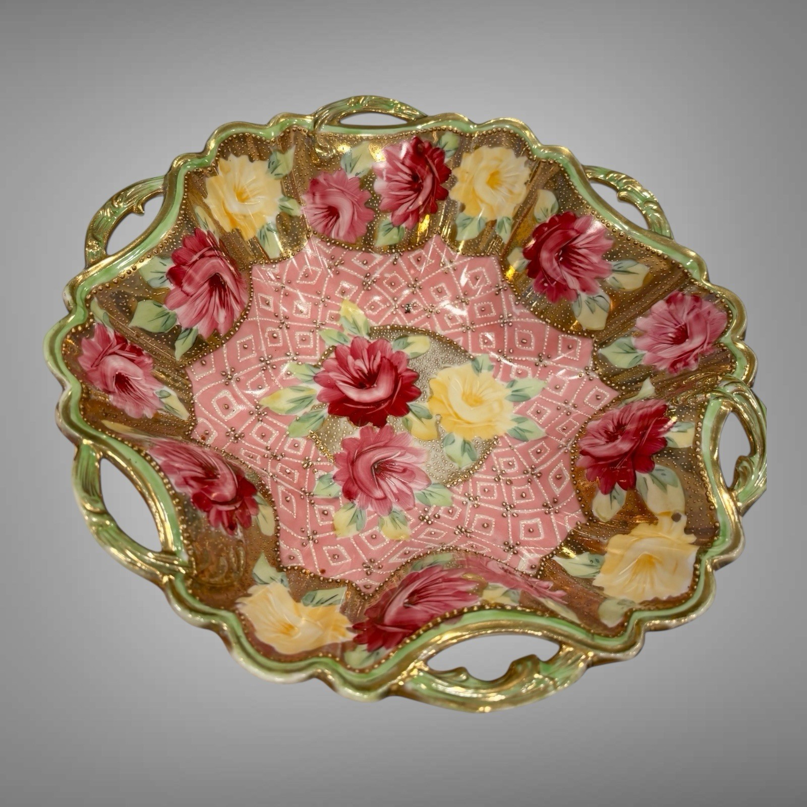 【薔薇が格子の褥に憩う】オールドノリタケ 盛上 薔薇文 両耳 飾鉢 金彩 - 画像 (3)