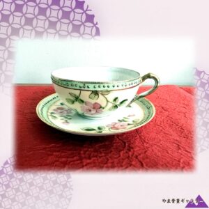 【薔薇と金粒のティータイム】オールドノリタケ ジュエル装飾 薔薇文 カップ&ソーサー 金彩