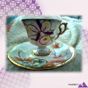 【真珠光沢に浮かぶ粒の花】オールドノリタケ コラレン 花文 カップ&ソーサー 金彩