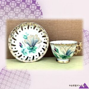 【真珠色にきらめくビーズの花】オールドノリタケ コラレン ラスター彩 花文 カップ&ソーサー